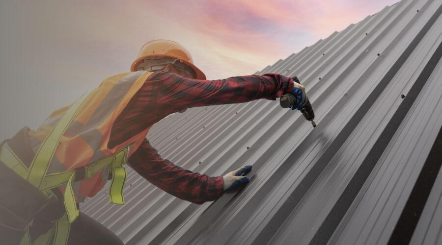 Professional gutter cleaning in Center Ridge, AR